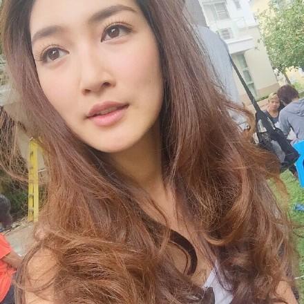 卡曼妮耶美肯最新动态，展现新时代璀璨光芒